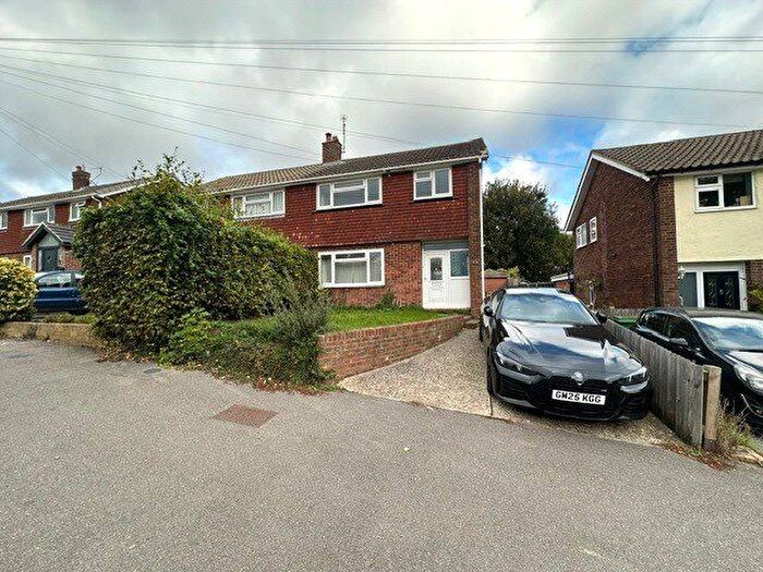 3 Bedroom Semi-Detached House For Sale In Woolley Road, Maidstone, Kent, ME15