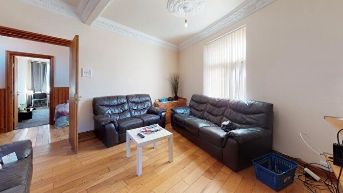 9 Bedroom Terraced House To Rent In Raven Road, Hyde Park, Leeds, LS6