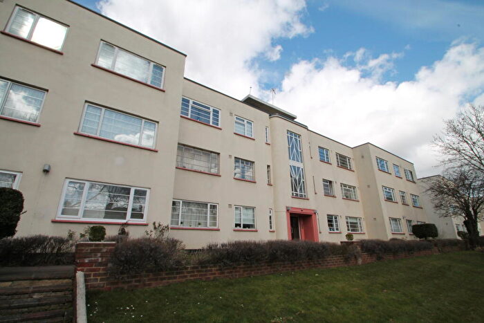 3 Bedroom Maisonette To Rent In Brighton Road, Purley, CR8