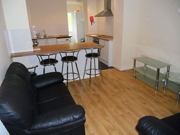 6 Bedroom House To Rent In Hubert Road, Birmingham, West Midlands, B29