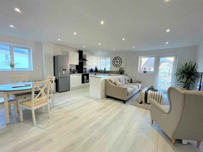 2 Bedroom Flat To Rent In Patagonia Walk, Maritime Quarter, Swansea, SA1