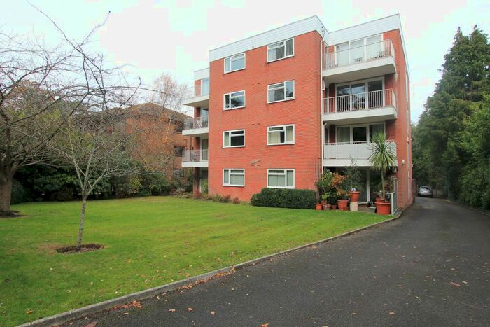 2 Bedroom Flat To Rent In Surrey Road, Poole, BH12