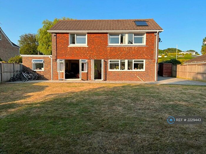 5 Bedroom Detached House To Rent In Cliff Road, Hythe, CT21