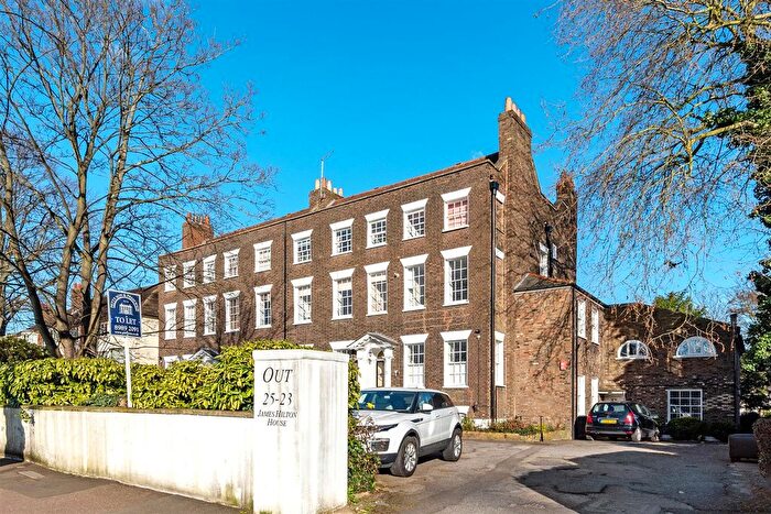 1 Bedroom Flat To Rent In Woodford Road, South Woodford, E18