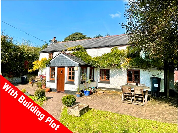 4 Bedroom Detached House For Sale In Coombe Road, Lanjeth, Cornwall, PL26