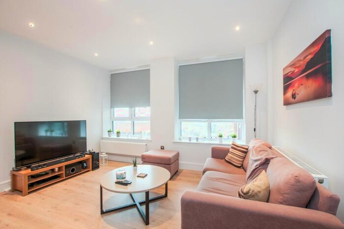 2 Bedroom Apartment To Rent In Ringside, High Street, Bracknell, RG12