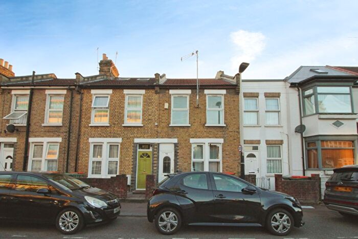 3 Bedroom Terraced House To Rent In Wellington Road, Forest Gate, E7