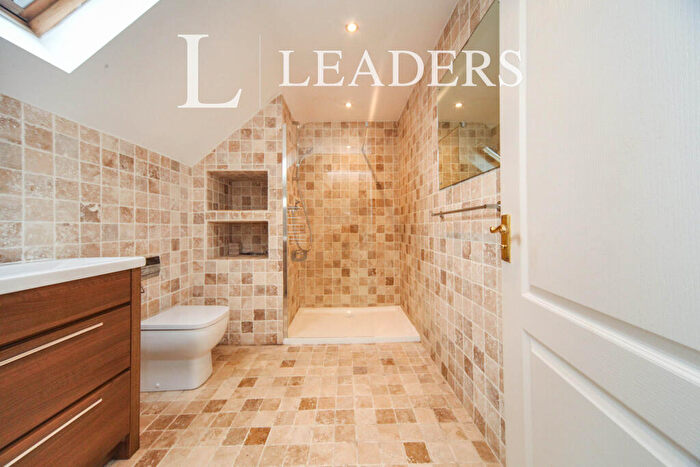 5 Bedroom Detached House To Rent In Badgers Gate -, LU6