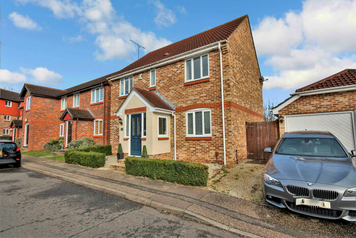 4 Bedroom Detached House To Rent In Ramshaw Drive, Chelmer Village, Chelmsford, CM2