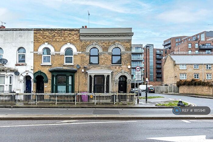 4 Bedroom Terraced House To Rent In Abbott Road, London, E14