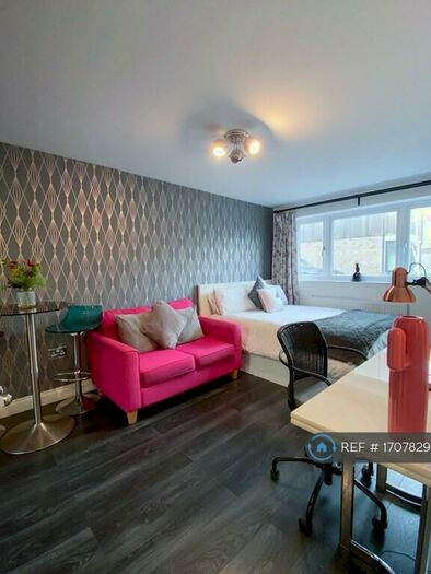 Studio To Rent In Rosehip Road, Cambridge, CB4