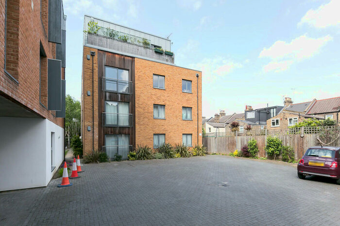2 Bedroom Apartment To Rent In Queens Road, London, SE15