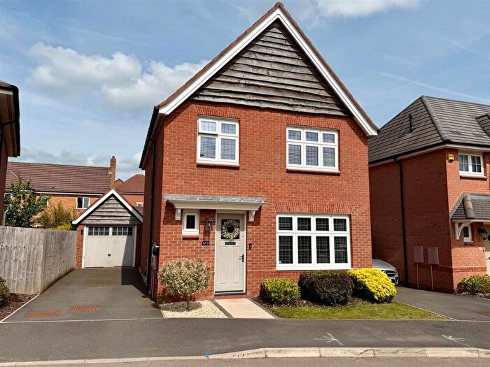 3 Bedroom Detached House For Sale In Fennel Avenue, Mickleover, Derby, DE3