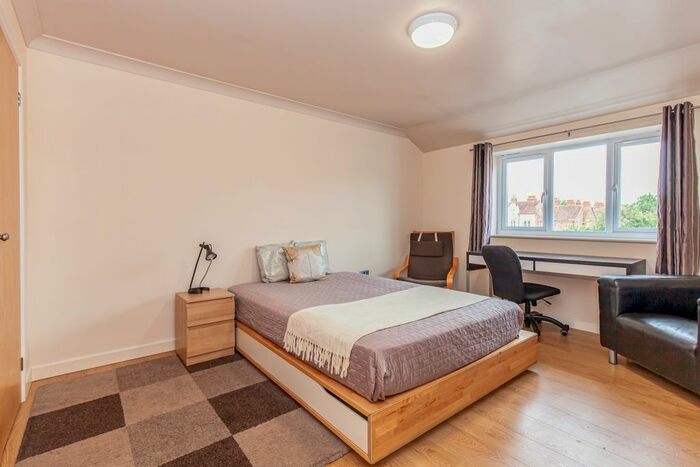 1 Bedroom Flat To Rent In Cowley Road, Oxford, OX4