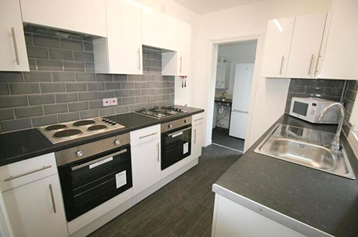 3 Bedroom Property To Rent In St Anthony's Flats, Aldenham Street, London, NW1