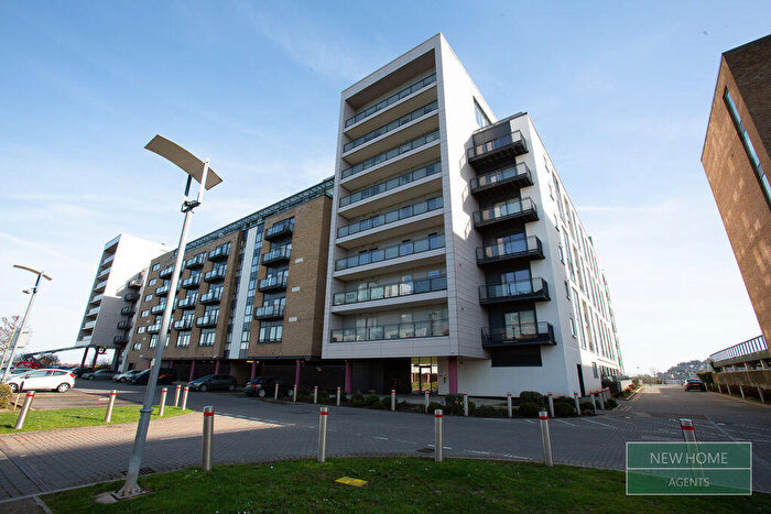2 Bedroom Flat For Sale In Davaar House, Ferry Court, Cardiff, CF11