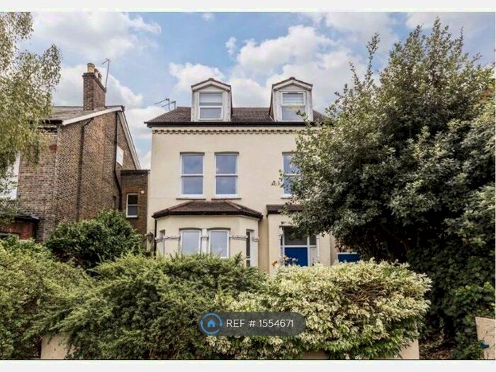 2 Bedroom Flat To Rent In Chiswick, London, W4