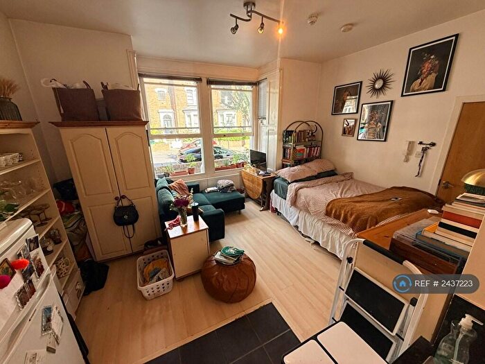 Studio To Rent In Lady Margaret Road, London, N19