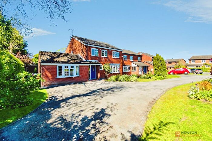 4 Bedroom Detached House For Sale In Fitzwilliam Close, Oadby, LE2