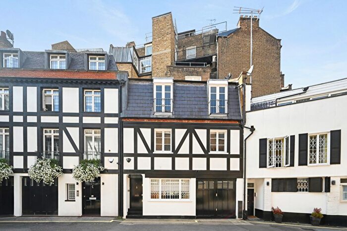 3 Bedroom Mews To Rent In Jacobs Well Mews, Marylebone Village, London, W1U