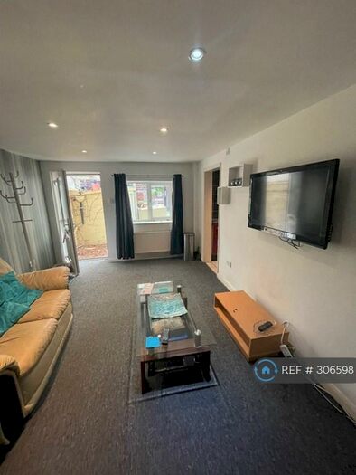 2 Bedroom Flat To Rent In Hewson Road, Lincoln, LN1