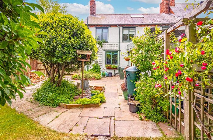 3 Bedroom Cottage For Sale In Brook Street, Fenny Compton, Southam, CV47
