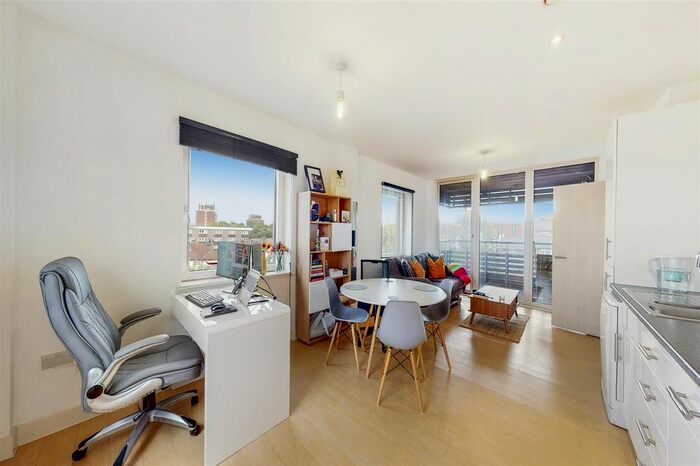 1 Bedroom Flat To Rent In Hillside, London, NW10