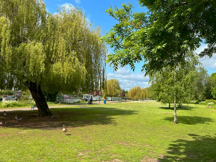 2 Bedroom Flat To Rent In Abbotsmead Place, Reading, RG4