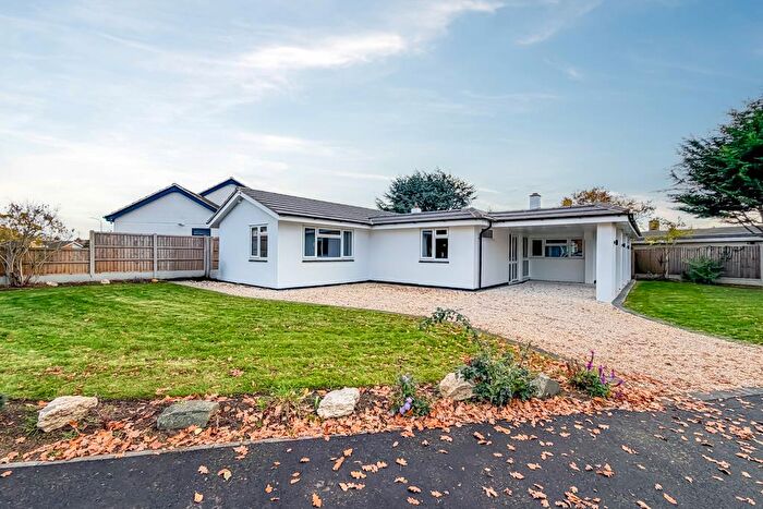 4 Bedroom Detached Bungalow For Sale In Nobles Green Road, Leigh-on-Sea, SS9