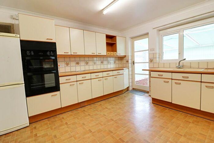 2 Bedroom Detached Bungalow For Sale In Rosemary Way, Waterlooville, PO8