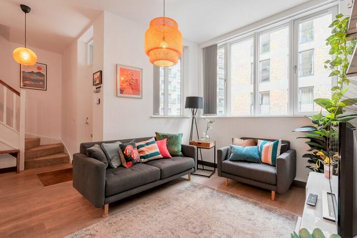 3 Bedroom Flat To Rent In Wyke Road, London, E3