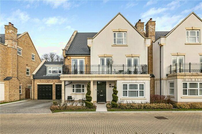 6 Bedroom Detached House To Rent In Roper Crescent, Sunbury-On-Thames, Surrey, TW16