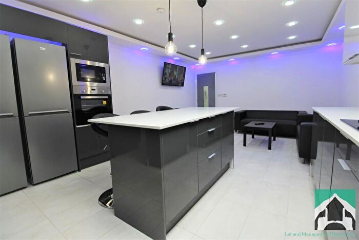 6 Bedroom Terraced House To Rent In Teignmouth Road, Selly Oak, Birmingham, B29