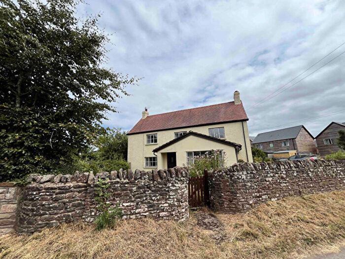 4 Bedroom Farm House To Rent In Clanna Lane, GL15