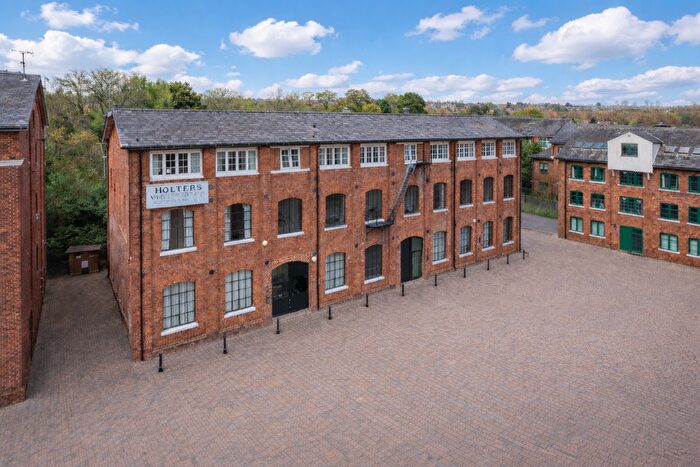 3 Bedroom Flat To Rent In Holters Mill, The Spires, Canterbury, CT2