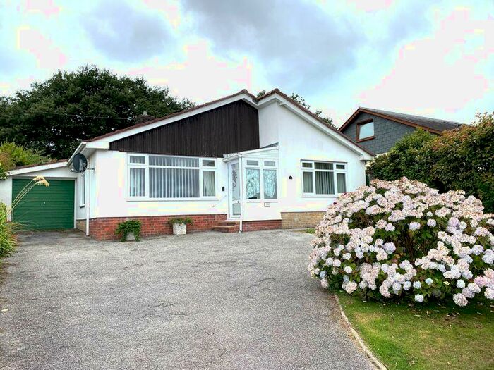 Houses for sale & to rent in PL25 3SJ, Sea Road, St Austell Bay St Austell