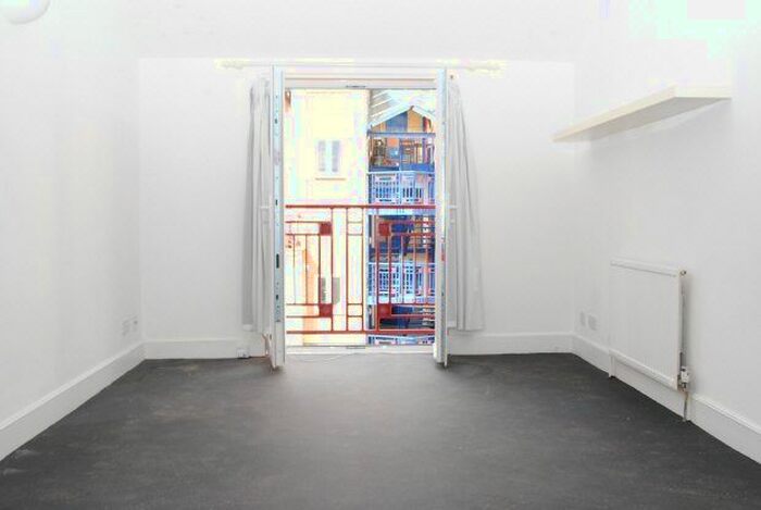 Studio To Rent In Hopewell Yard, Hopewell Street, SE5