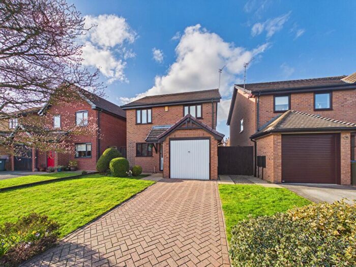 3 Bedroom Detached House For Sale In Patterdale Close, Gamston, NG2