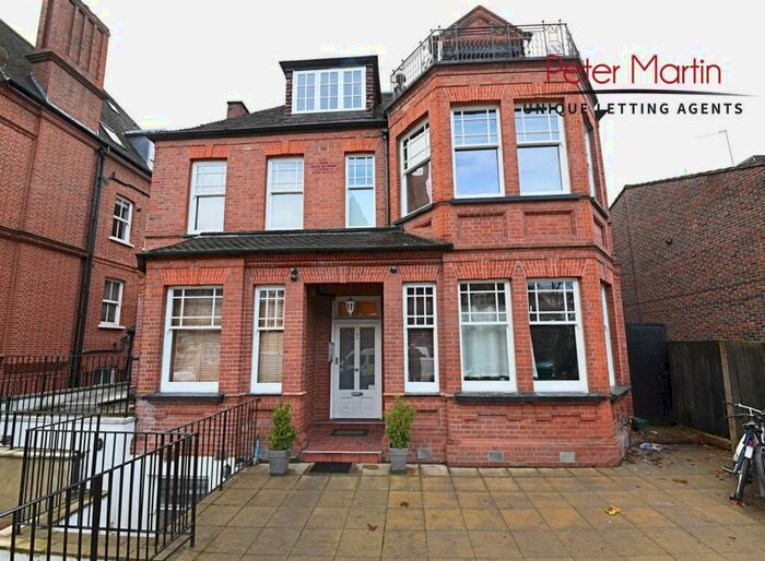 Apartment To Rent In Rosslyn Hill, Belsize Park, NW3