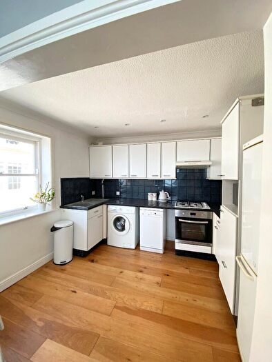 1 Bedroom Flat To Rent In Marine Parade, BN2