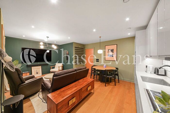 2 Bedroom Flat To Rent In Colindale Gardens, Lismore Boulevard, Colindale, London, NW9