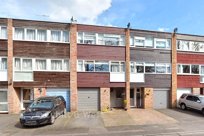 4 Bedroom Terraced House For Sale In Taylors Crescent, Cranleigh, Surrey, GU6