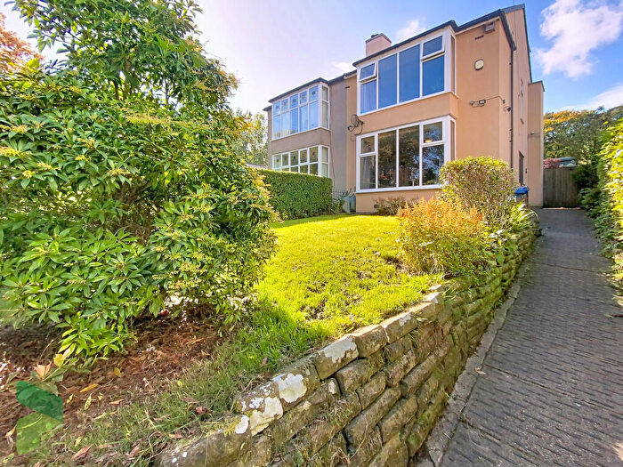 3 Bedroom Semi-Detached House For Sale In Manor Road, Darwen, BB3