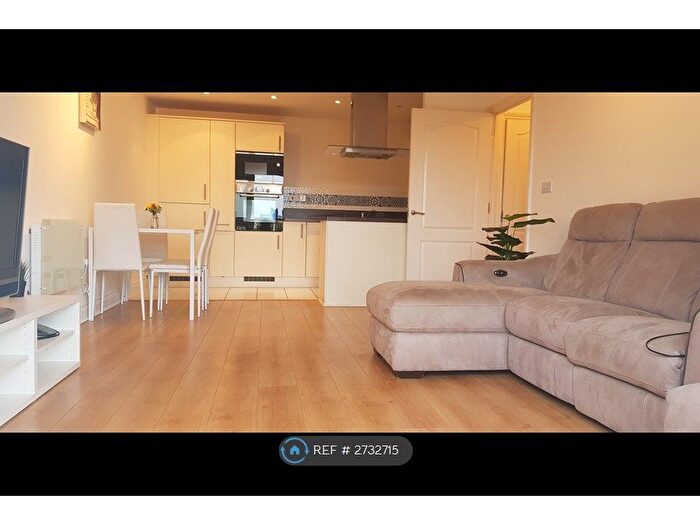 2 Bedroom Flat To Rent In Napier Road, Reading, RG1