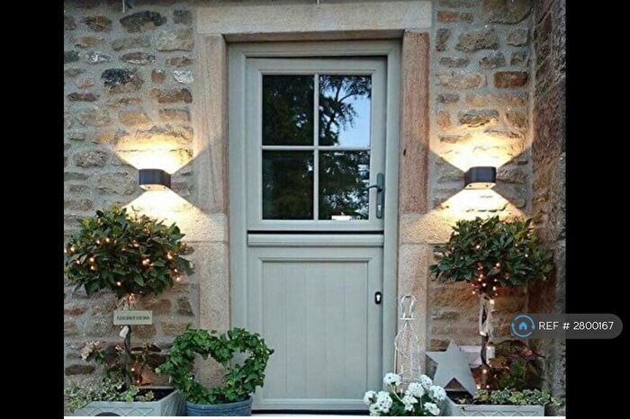 3 Bedroom Terraced House To Rent In Lyndhurst Road, Burnley, BB10