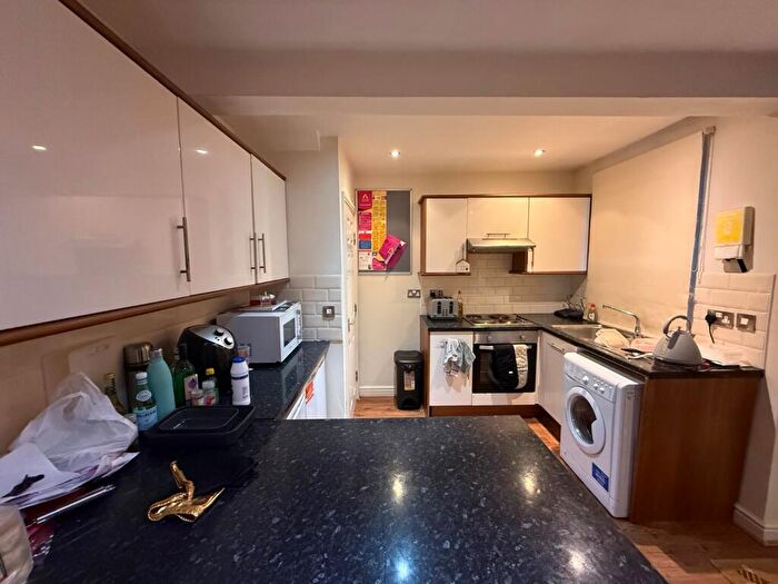 4 Bedroom Terraced House To Rent In Trelawn Avenue, Headingley, Leeds, West Yorkshire, LS6