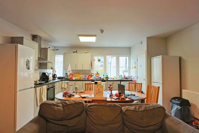 8 Bedroom Flat To Rent In Flat, Tailors Court, Bristol, BS1