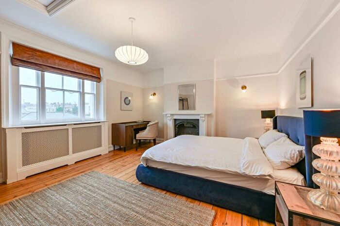 4 Bedroom Flat To Rent In Hill Road, St John's Wood, London, NW8