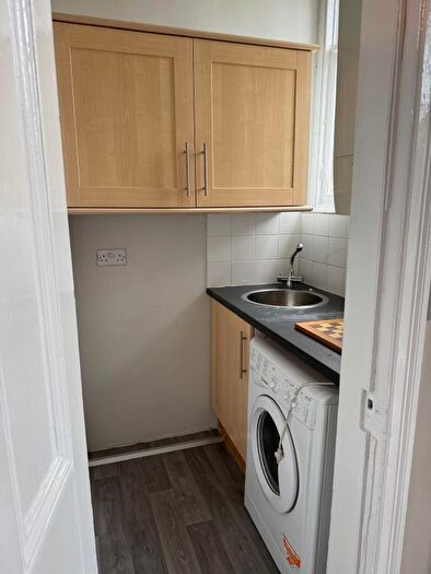 1 Bedroom Flat To Rent In Springvalley Terrace, Edinburgh, EH10