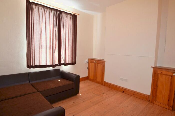 4 Bedroom Terraced House To Rent In May Street, Cathays CF24